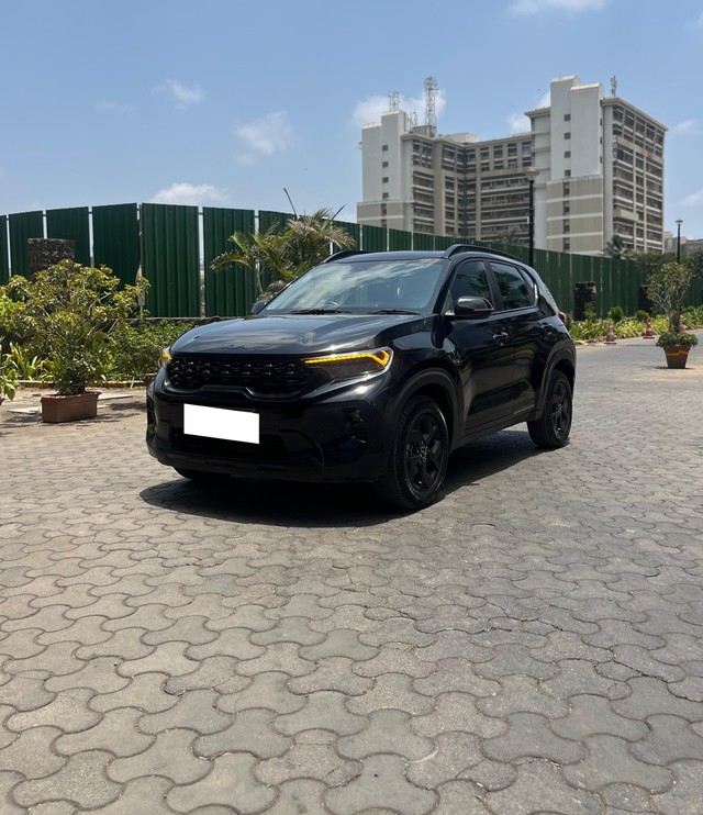 Second-hand 2023 Kia Sonet HTX Diesel AT for sale in Mumbai-3
