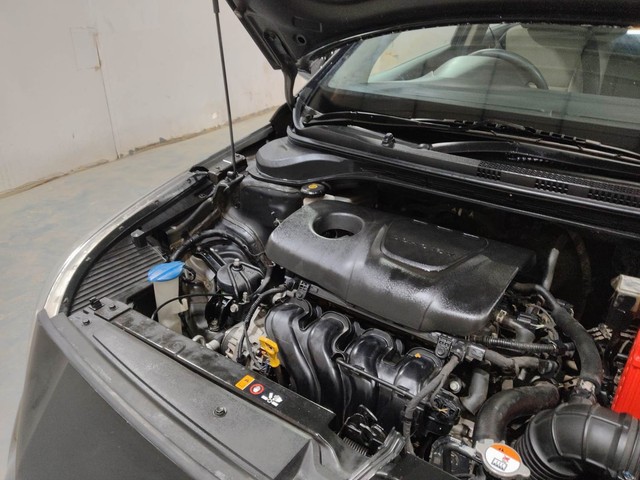 Second-hand 2019 Hyundai Verna 1.6 VTVT SX for sale in Kochi-32