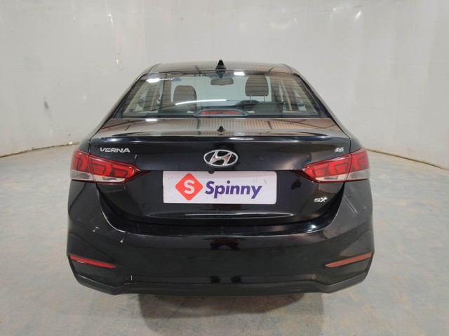 Second-hand 2019 Hyundai Verna 1.6 VTVT SX for sale in Kochi-4