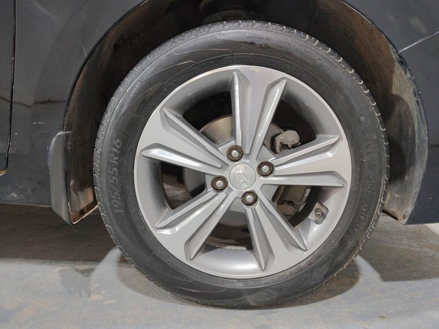 Second-hand 2019 Hyundai Verna 1.6 VTVT SX for sale in Kochi-17