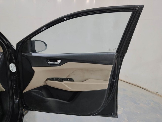 Second-hand 2019 Hyundai Verna 1.6 VTVT SX for sale in Kochi-16