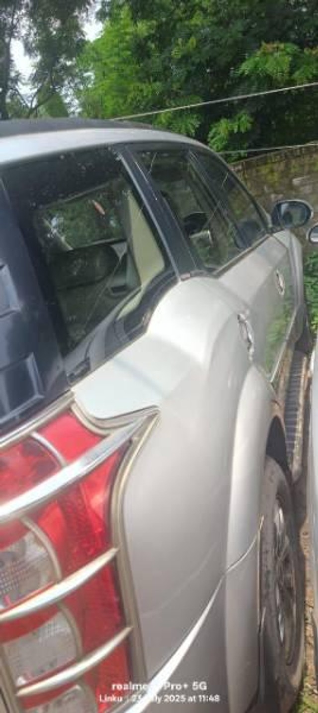 Second-hand 2015 Mahindra XUV500 R W10 FWD for sale in Bhubaneswar-2