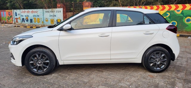 Second-hand 2019 Hyundai i20 Petrol Spotz for sale in Jaipur-4