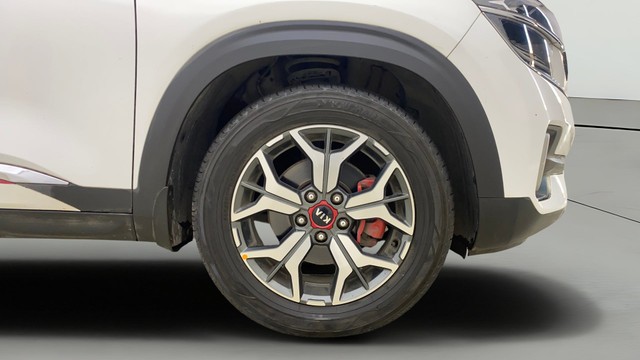 Second-hand 2020 Kia Seltos GTX Plus DCT for sale in Thane-24