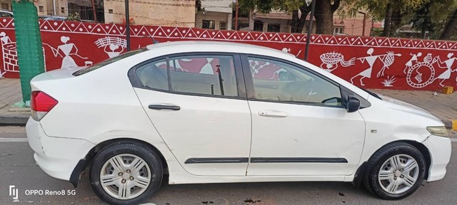 Second-hand 2010 Honda City 1.5 S MT for sale in Ahmedabad-1