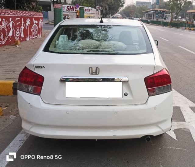 Second-hand 2010 Honda City 1.5 S MT for sale in Ahmedabad-4