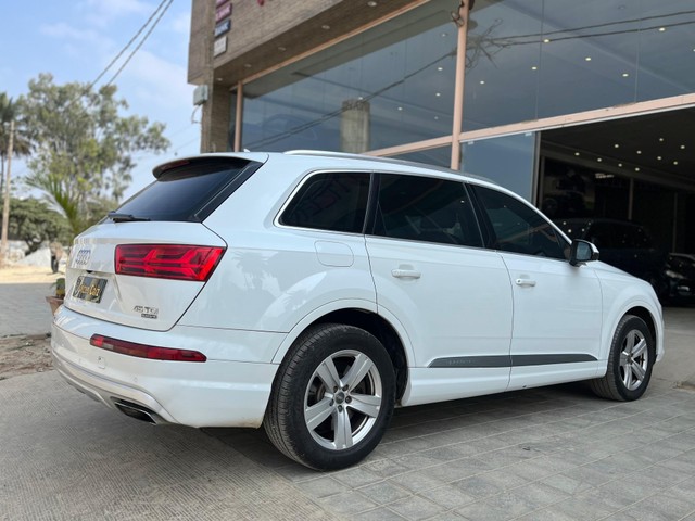 Second-hand 2016 Audi Q7 45 TDI Quattro Premium Plus for sale in Bangalore-1