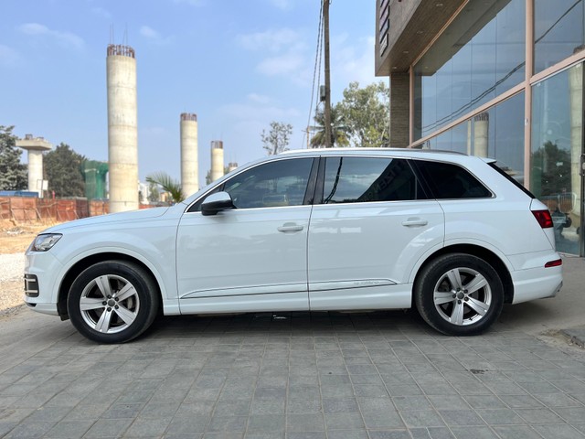 Second-hand 2016 Audi Q7 45 TDI Quattro Premium Plus for sale in Bangalore-3