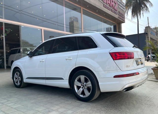 Second-hand 2016 Audi Q7 45 TDI Quattro Premium Plus for sale in Bangalore-15