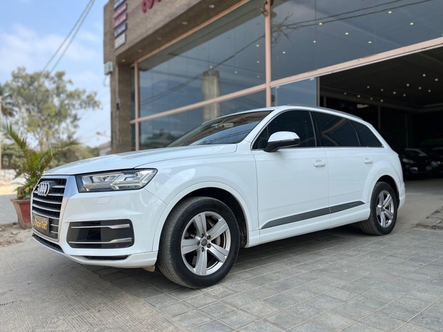 Second-hand 2016 Audi Q7 45 TDI Quattro Premium Plus for sale in Bangalore-4