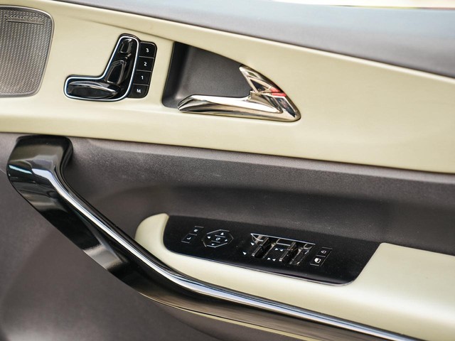 Second-hand 2025 Mahindra XEV 9e Pack Three for sale in Jaipur-9