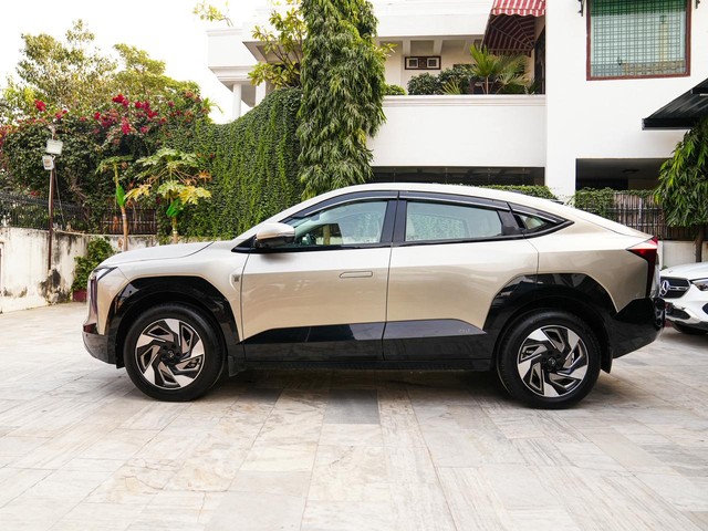 Second-hand 2025 Mahindra XEV 9e Pack Three for sale in Jaipur-4