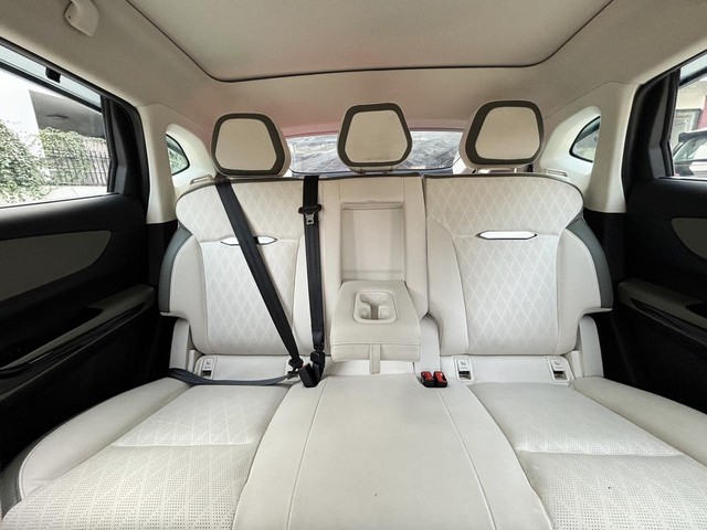 Second-hand 2025 Mahindra XEV 9e Pack Three for sale in Jaipur-8