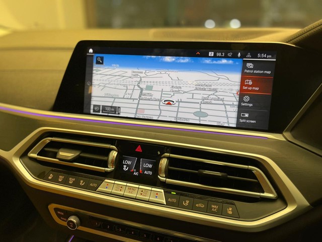 Second-hand 2021 BMW X7 xDrive30d DPE Signature for sale in Mumbai-11