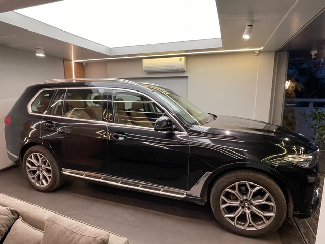 Second-hand 2021 BMW X7 xDrive30d DPE Signature for sale in Mumbai-7