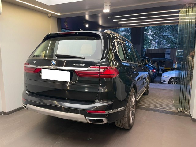 Second-hand 2021 BMW X7 xDrive30d DPE Signature for sale in Mumbai-4