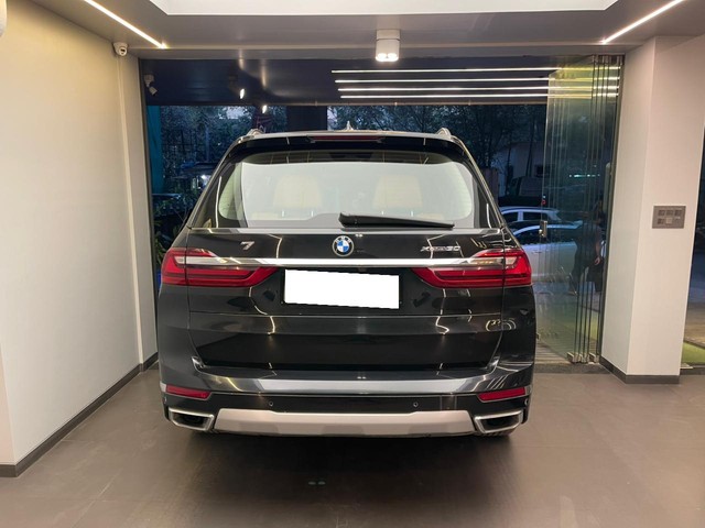 Second-hand 2021 BMW X7 xDrive30d DPE Signature for sale in Mumbai-2