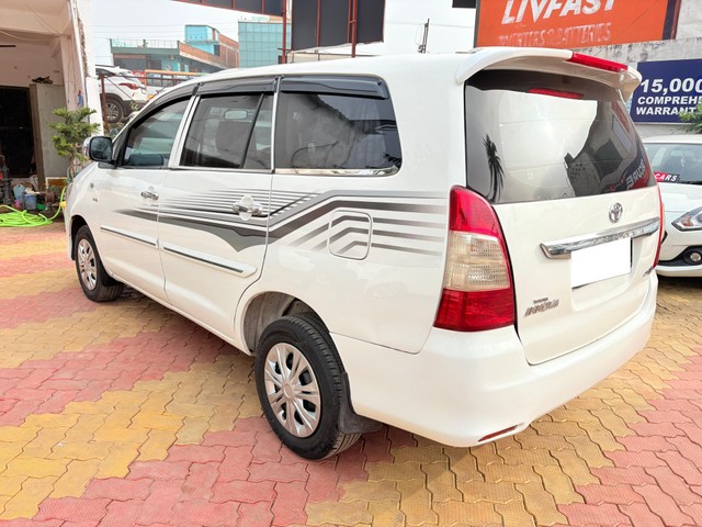 Second-hand 2015 Toyota Innova 2.5 G (Diesel) 7 Seater BS IV for sale in Gorakhpur-3