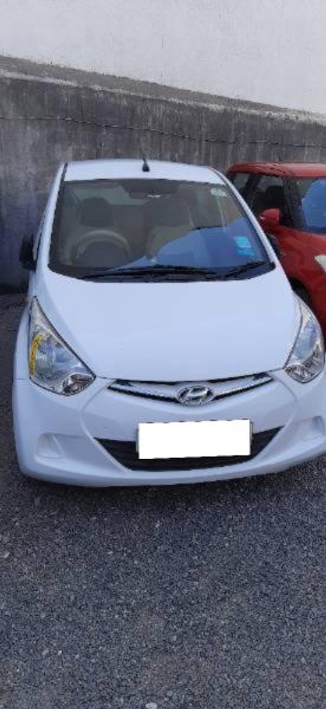 Second-hand 2016 Hyundai EON Era Plus for sale in Junagadh-3