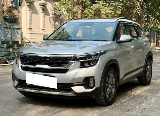 Second-hand 2023 Kia Seltos HTX IVT for sale in New Delhi-3