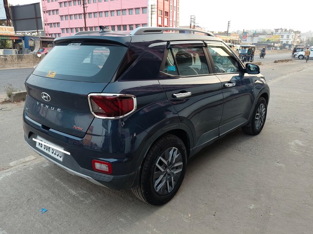 Second-hand 2022 Hyundai Venue SX Turbo for sale in North 24 Parganas-1