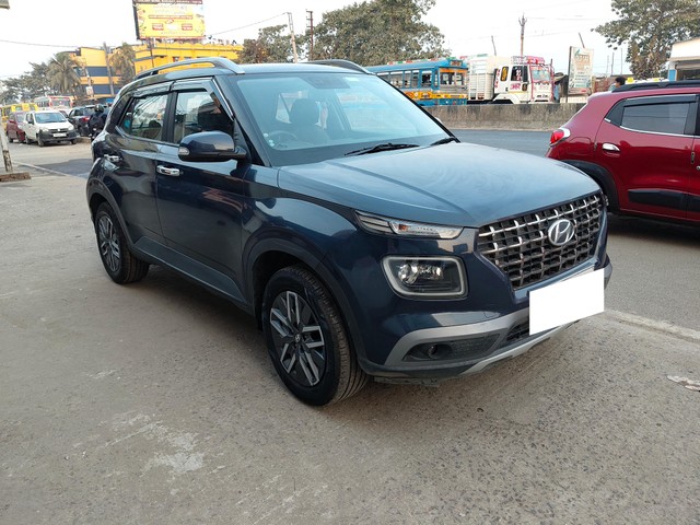 Second-hand 2022 Hyundai Venue SX Turbo for sale in North 24 Parganas-6
