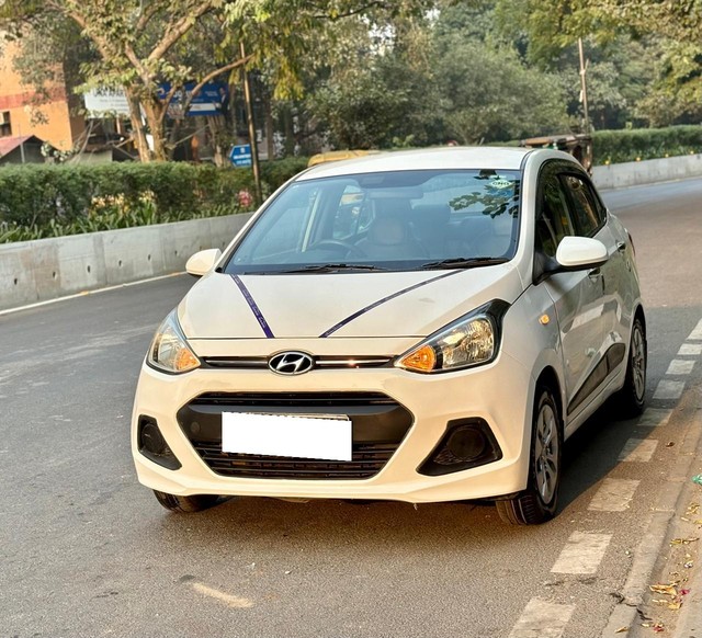 Second-hand 2017 Hyundai Xcent 1.2 VTVT E Plus for sale in New Delhi-4