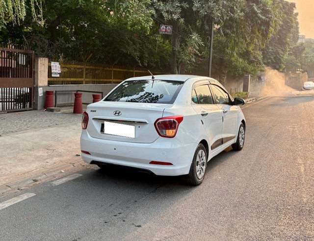 Second-hand 2017 Hyundai Xcent 1.2 VTVT E Plus for sale in New Delhi-11