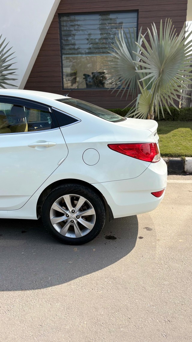 Second-hand 2013 Hyundai Verna 1.6 SX VTVT for sale in Yamuna Nagar-16