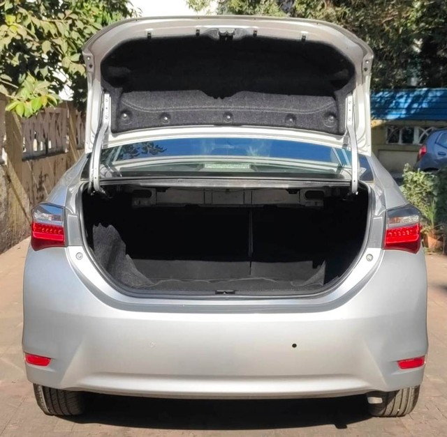 Second-hand 2017 Toyota Corolla Altis VL AT for sale in Mira Road-10