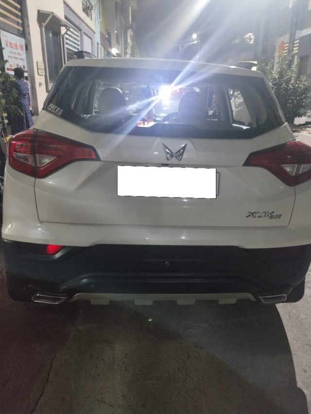 Second-hand 2023 Mahindra XUV300 W6 Sunroof NT BSVI for sale in Indore-3