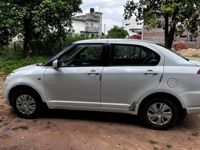 Second-hand 2011 Maruti Swift Dzire VXi for sale in Patan-1