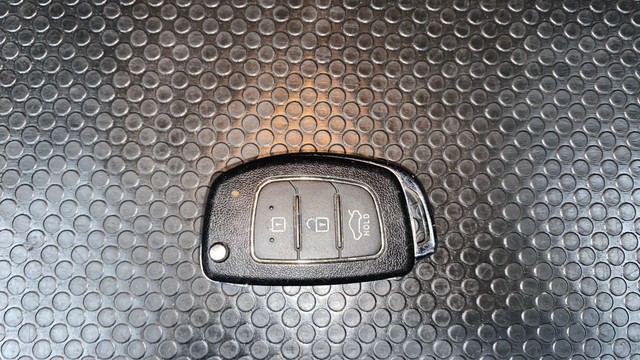 Second-hand 2016 Hyundai Verna 1.6 SX VTVT for sale in Kochi-21