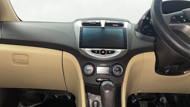 Second-hand 2016 Hyundai Verna 1.6 SX VTVT for sale in Kochi-22