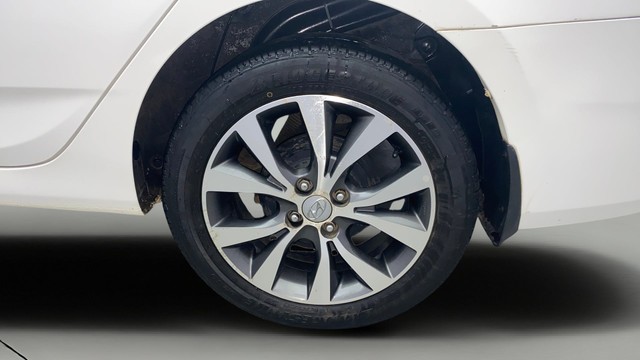 Second-hand 2016 Hyundai Verna 1.6 SX VTVT for sale in Kochi-26