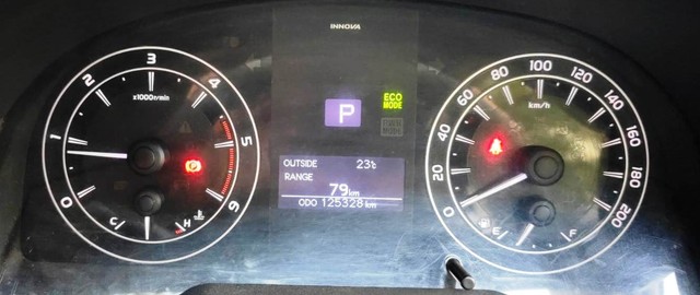 Second-hand 2017 Toyota Innova Crysta 2.8 GX AT 8S BSIV for sale in Mira Road-11