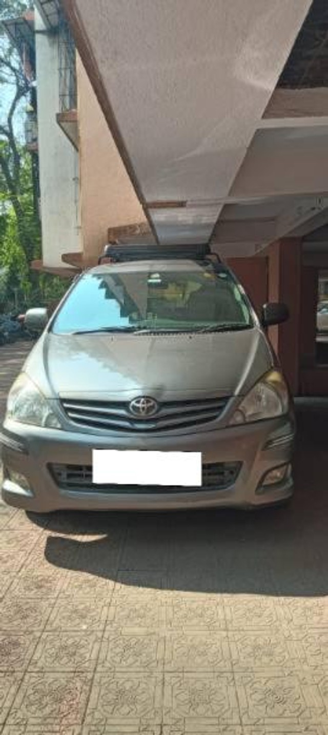 Second-hand 2011 Toyota Innova 2.5 GX (Diesel) 8 Seater BSIII for sale in Vashi-2