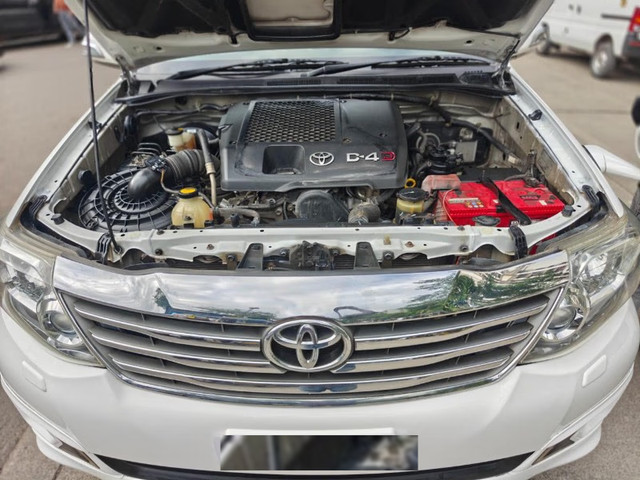 Second-hand 2012 Toyota Fortuner 4x2 4 Speed AT for sale in Mumbai-11