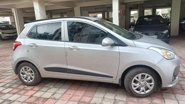 Second-hand 2018 Hyundai Grand i10 1.2 Kappa Sportz BSIV for sale in Vadodara-6