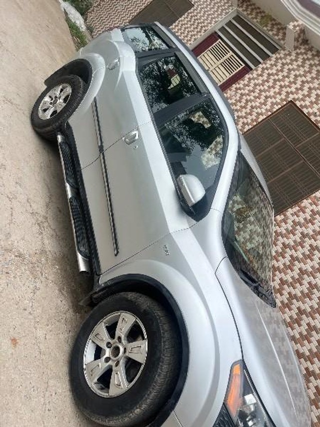 Second-hand 2013 Mahindra XUV500 W4 for sale in Fatehpur-5