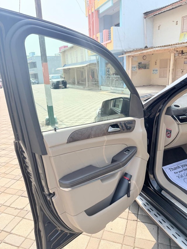 Mercedes-Benz GL-Class 350 CDI Blue Efficiency Second-hand 2014 Mercedes-Benz GL-Class 350 CDI Blue Efficiency for sale in Surat-20