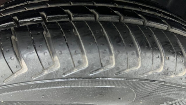 Second-hand 2017 Renault KWID RXT for sale in Ahmedabad-33