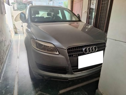 Second-hand 2008 Audi Q7 3.0 TDI quattro for sale in Amritsar