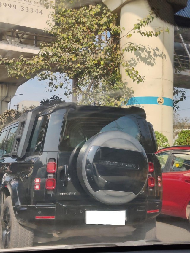 Second-hand 2021 Land Rover Defender 90 HSE for sale in Noida-1