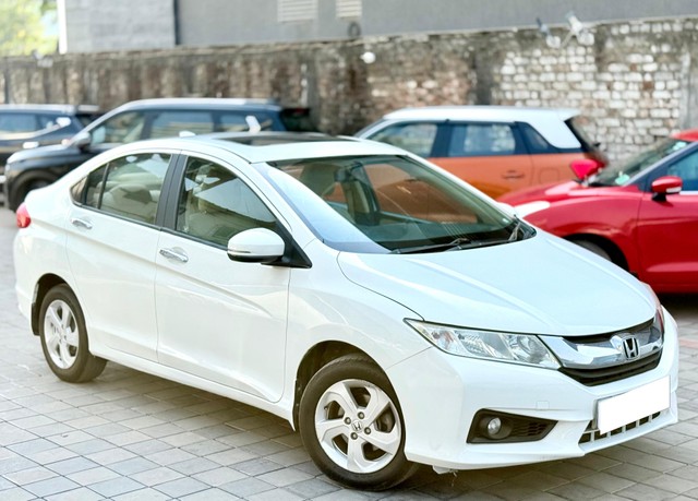 Second-hand 2015 Honda City i VTEC CVT VX for sale in Surat-6
