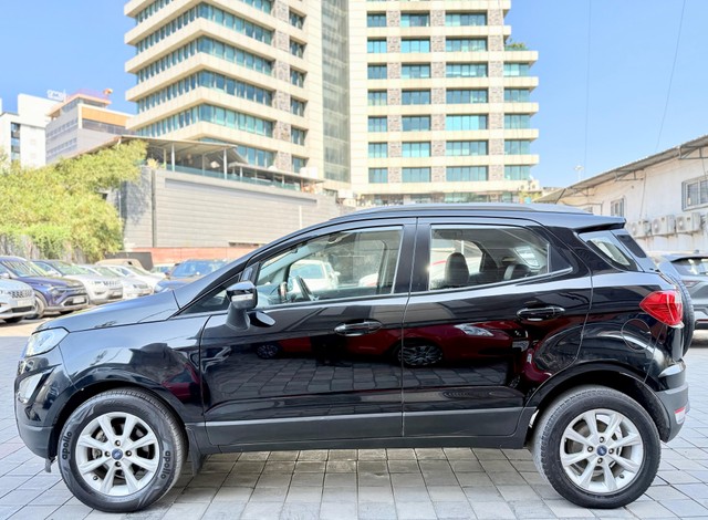 Second-hand 2019 Ford Ecosport 1.5 Diesel Titanium BSIV for sale in Surat-4