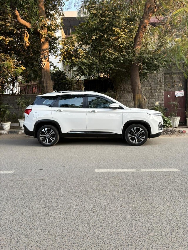 Second-hand 2022 MG Hector Plus Sharp CVT for sale in New Delhi-1