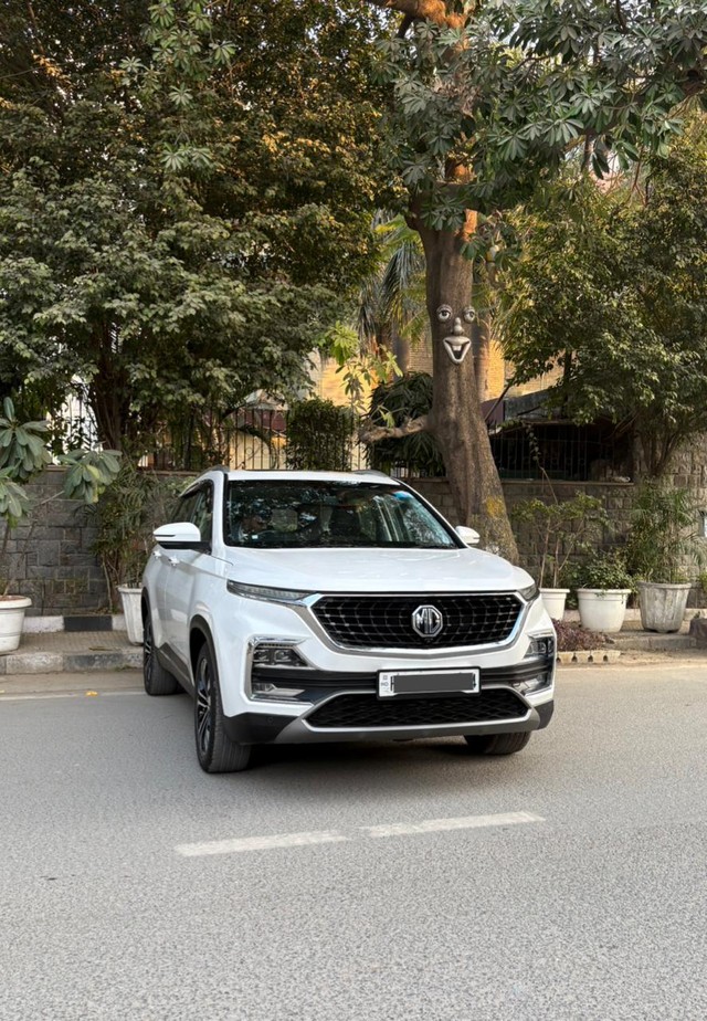 Second-hand 2022 MG Hector Plus Sharp CVT for sale in New Delhi-0