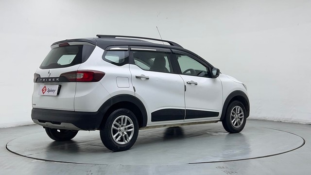 Second-hand 2022 Renault Triber RXT for sale in Karnal-3