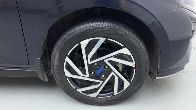 Second-hand 2024 Hyundai i20 Asta 1.2 for sale in Karnal-17